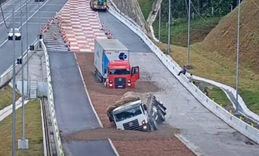 Preparan rampa de frenado en la carretera México-Querétaro