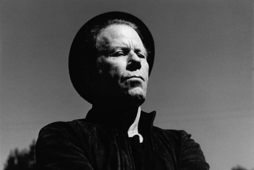 Tom Waits publica “The Fly” junto a Massive Attack tras 13 años