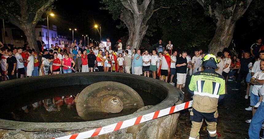 Muere un menor al derrumbarse fuente en Ciudad Rodrigo tras el Mundial