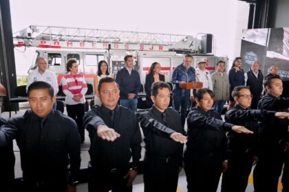 Se incorporan 14 nuevos bomberos en San Juan del Río