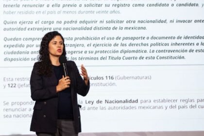 Sheinbaum propone prohibir doble nacionalidad en presidencia y gobiernos