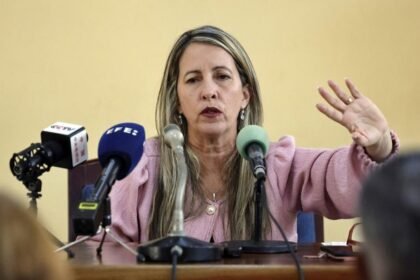Cuba inicia ciclo escolar bajo crisis energética y escasez