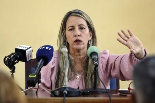Cuba inicia ciclo escolar bajo crisis energética y escasez
