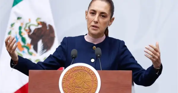 Sheinbaum propone prohibir doble nacionalidad en presidencia y gobiernos