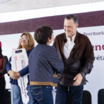 Kuri entrega 117 viviendas en Querétaro con apoyo federal
