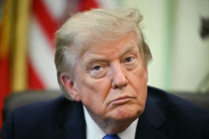 Trump pide a Suprema Corte reactivar obra en la Casa Blanca