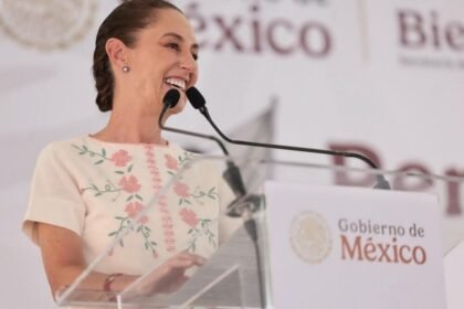 Sheinbaum asegura pensión del 100% del último salario a jubilados