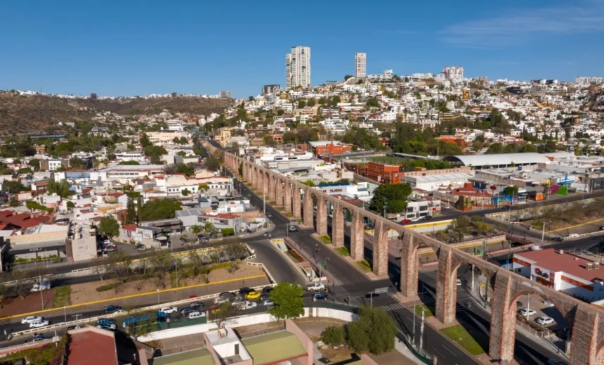 Querétaro mantiene calificaciones crediticias máximas en 2026