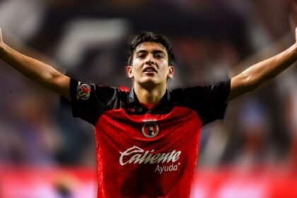 Abreu compara a Gilberto Mora con Messi tras triunfo de Xolos