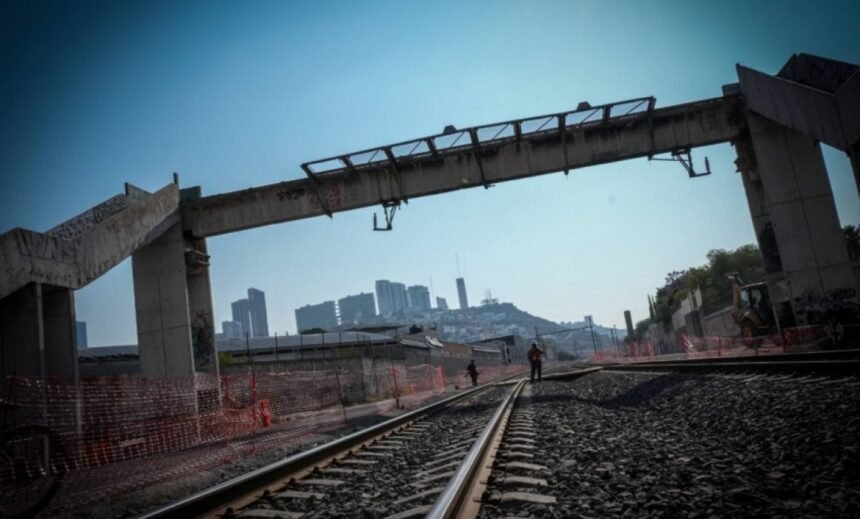 Definen obras clave para el avance del Tren México-Querétaro