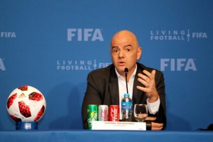 Infantino plantea reforma de gobernanza en la FIFA con federaciones