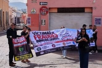 Víctimas de fraude inmobiliario protestan en Querétaro