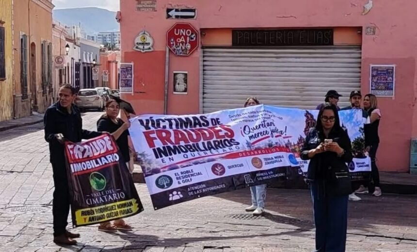 Víctimas de fraude inmobiliario protestan en Querétaro