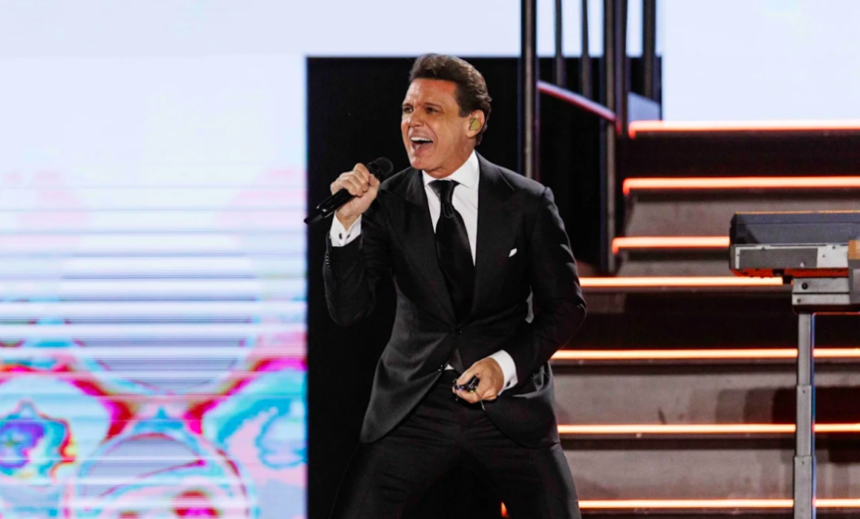 Luis Miguel anuncia gira de regreso a los escenarios en 2027