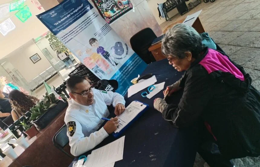 SSPMQ apoya a 53 personas vulnerables y entrega 76 brazaletes
