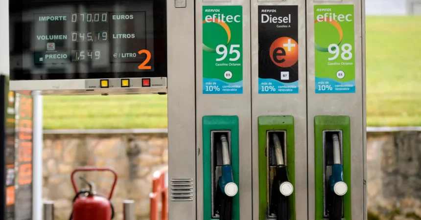 El precio de los carburantes sube en Europa y causa protestas