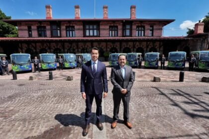 Querétaro lanza Eqrobus, transporte eléctrico gratuito en el Centro