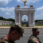 Crece polémica por complejo militar en arco de Trump en Washington