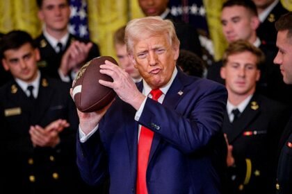 Trump causa ajustes logísticos en Texas vs Tennessee en Neyland