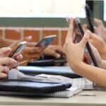 SEP prohíbe celulares en escuelas de México desde el 3 de noviembre